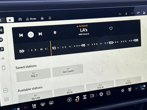 Used 2023 Rivian R1S Launch Edition image 18
