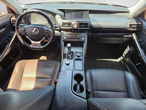 Used 2017 Lexus IS 200t RWD image 18
