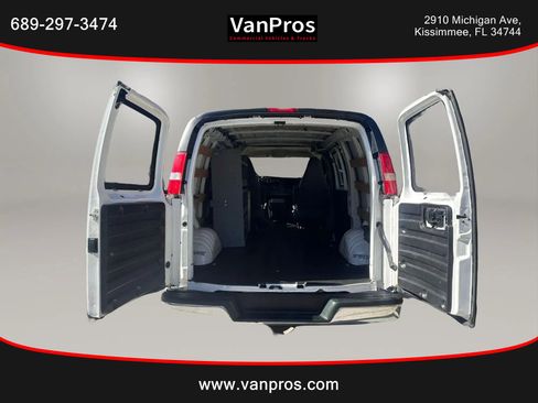Used 2021 Chevrolet Express 2500 w/ Driver Convenience Package RWD image 12
