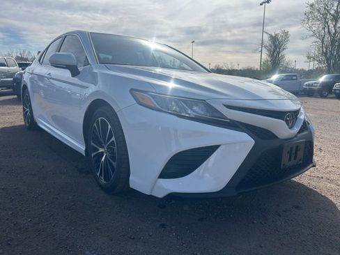 Used 2020 Toyota Camry SE w/ Convenience Package image 8