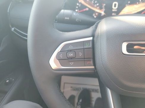 New 2026 Jeep Compass Latitude image 11