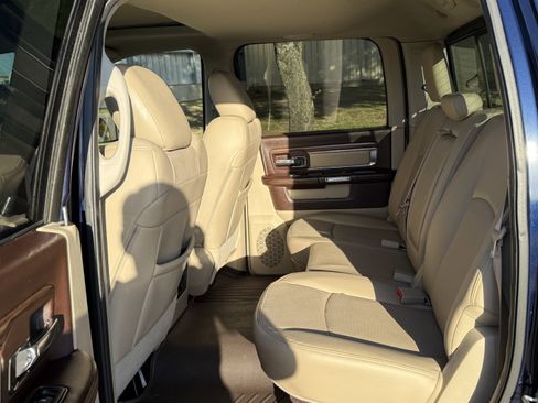 Used 2013 RAM 1500 Laramie w/ Convenience Group image 27