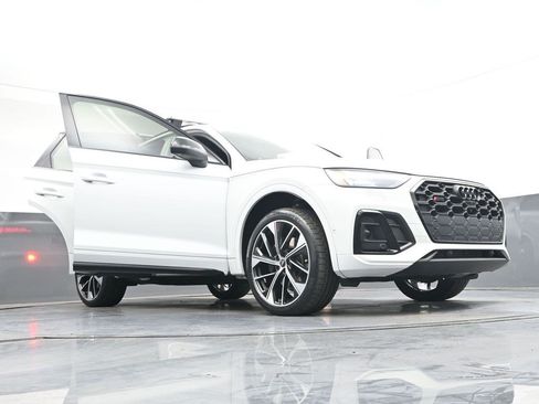 Used 2022 Audi SQ5 Prestige w/ Prestige Package AWD/4WD image 40