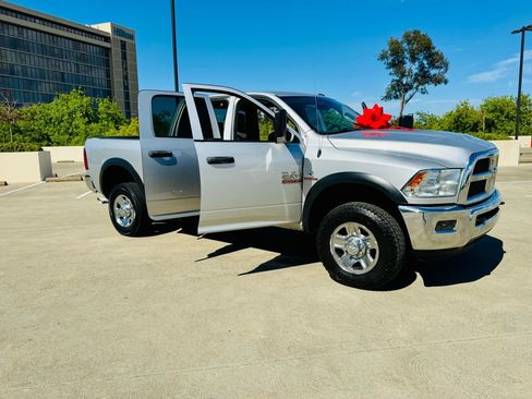 Used 2018 RAM 2500 Tradesman w/ Chrome Appearance Group AWD/4WD image 33