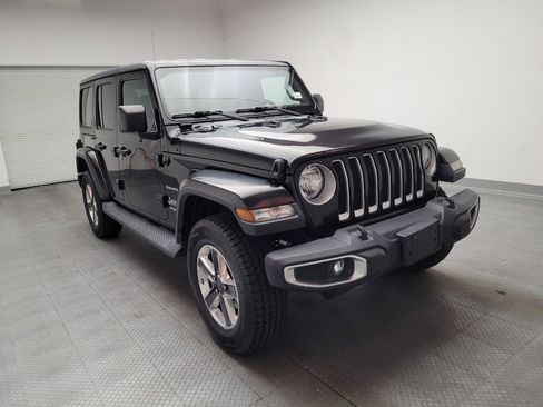 Used 2019 Jeep Wrangler Unlimited Sahara w/ Safety Group AWD/4WD image 13