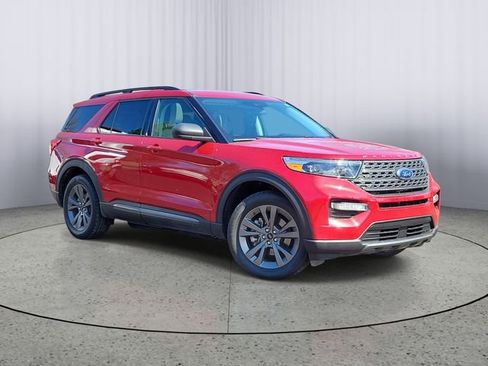 Used 2021 Ford Explorer XLT w/ Equipment Group 202A AWD/4WD image 1