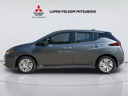 Used 2025 Nissan Leaf S FWD image 2