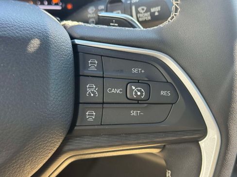 Used 2023 Jeep Grand Cherokee L Laredo AWD/4WD image 22