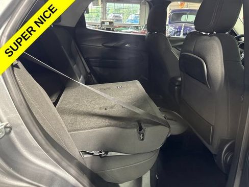 Used 2023 Chevrolet TrailBlazer LT w/ Convenience Package AWD/4WD image 37