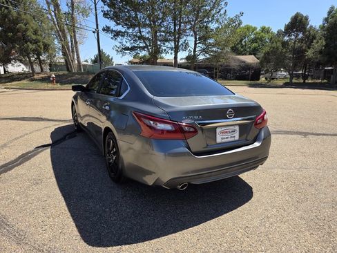 Used 2018 Nissan Altima 2.5 S w/ S Convenience Package FWD image 4