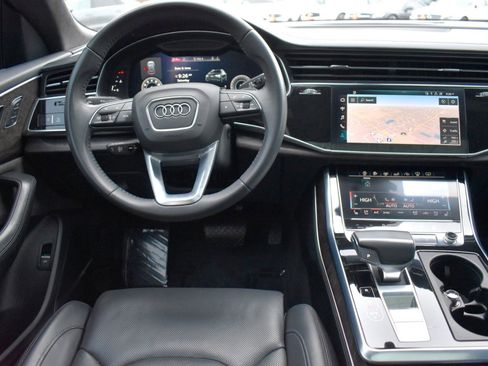 Used 2019 Audi Q8 Prestige w/ Luxury Package image 13