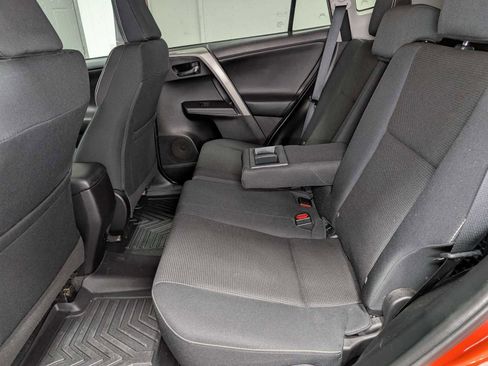 Used 2016 Toyota RAV4 XLE image 23