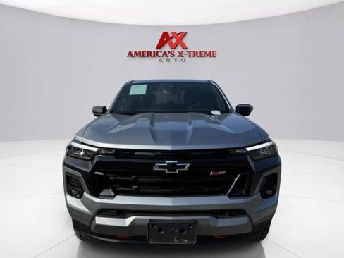 Used 2025 Chevrolet Colorado Z71 w/ Z71 Convenience Package 2 AWD/4WD image 8