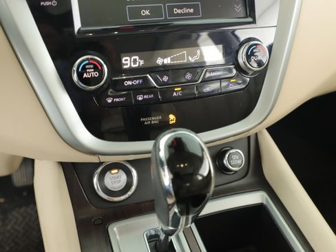 Used 2019 Nissan Murano Platinum w/ Cargo Package image 12