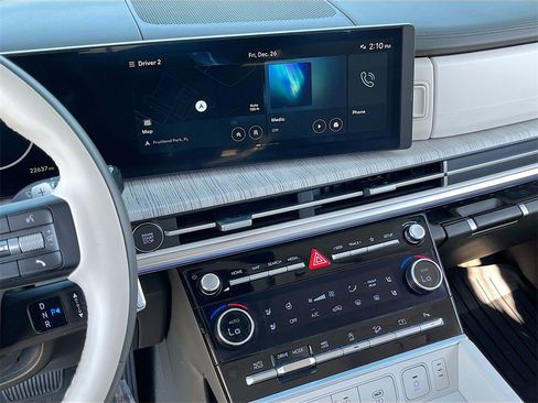 Used 2024 Hyundai Santa Fe Calligraphy image 15