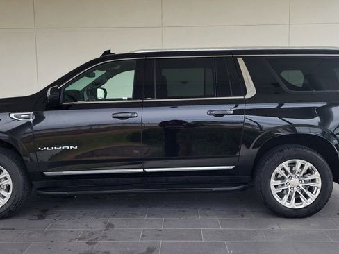 Used 2024 GMC Yukon XL SLT image 9