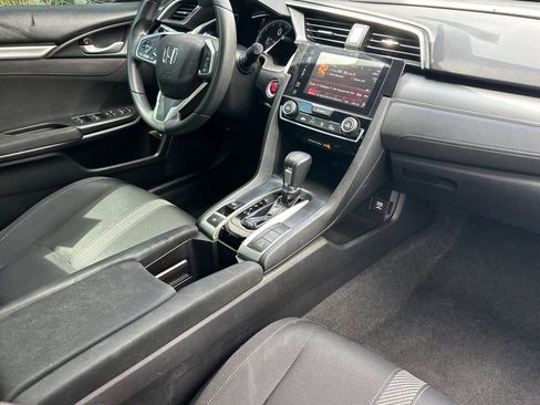 Used 2018 Honda Civic EX image 15