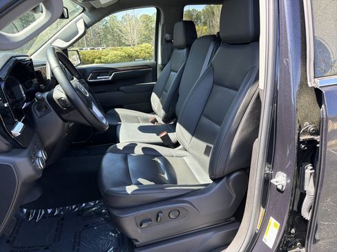 Used 2025 GMC Sierra 1500 SLT image 9