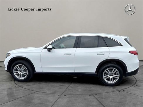 Used 2026 Mercedes-Benz GLC 300 4MATIC image 2