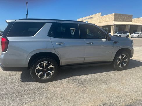 Used 2025 GMC Yukon AT4 w/ AT4 Premium Package AWD/4WD image 6