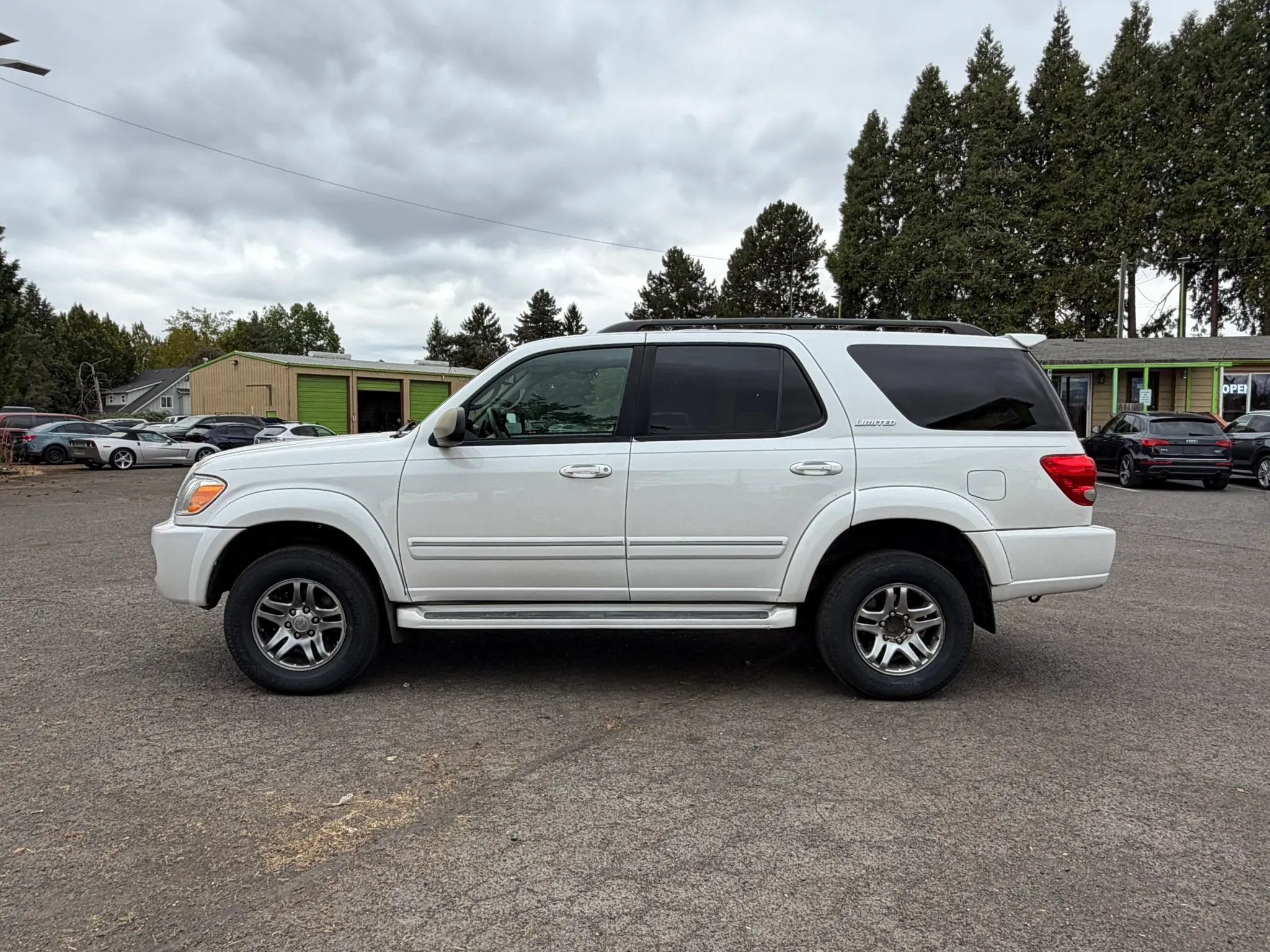 Used 2006 Toyota Sequoia Limited AWD/4WD image 6