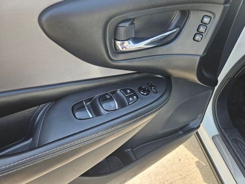 Used 2023 Nissan Murano SL image 15