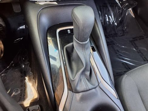 Used 2025 Toyota Corolla LE FWD image 12