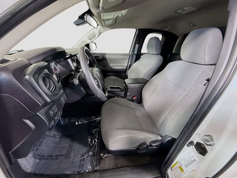 Used 2022 Toyota Tacoma SR RWD image 21