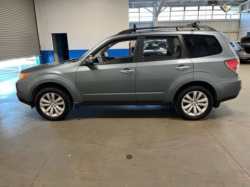 Used 2012 Subaru Forester 2.5X Premium AWD/4WD image 6