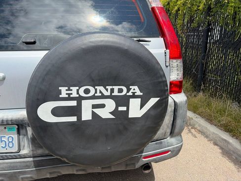 Used 2005 Honda CR-V LX image 17