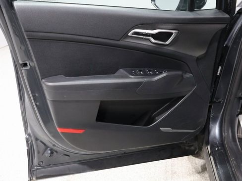 Used 2024 Kia Sportage LX image 12