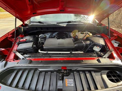 Used 2019 Chevrolet Silverado 1500 Custom Trail Boss image 34