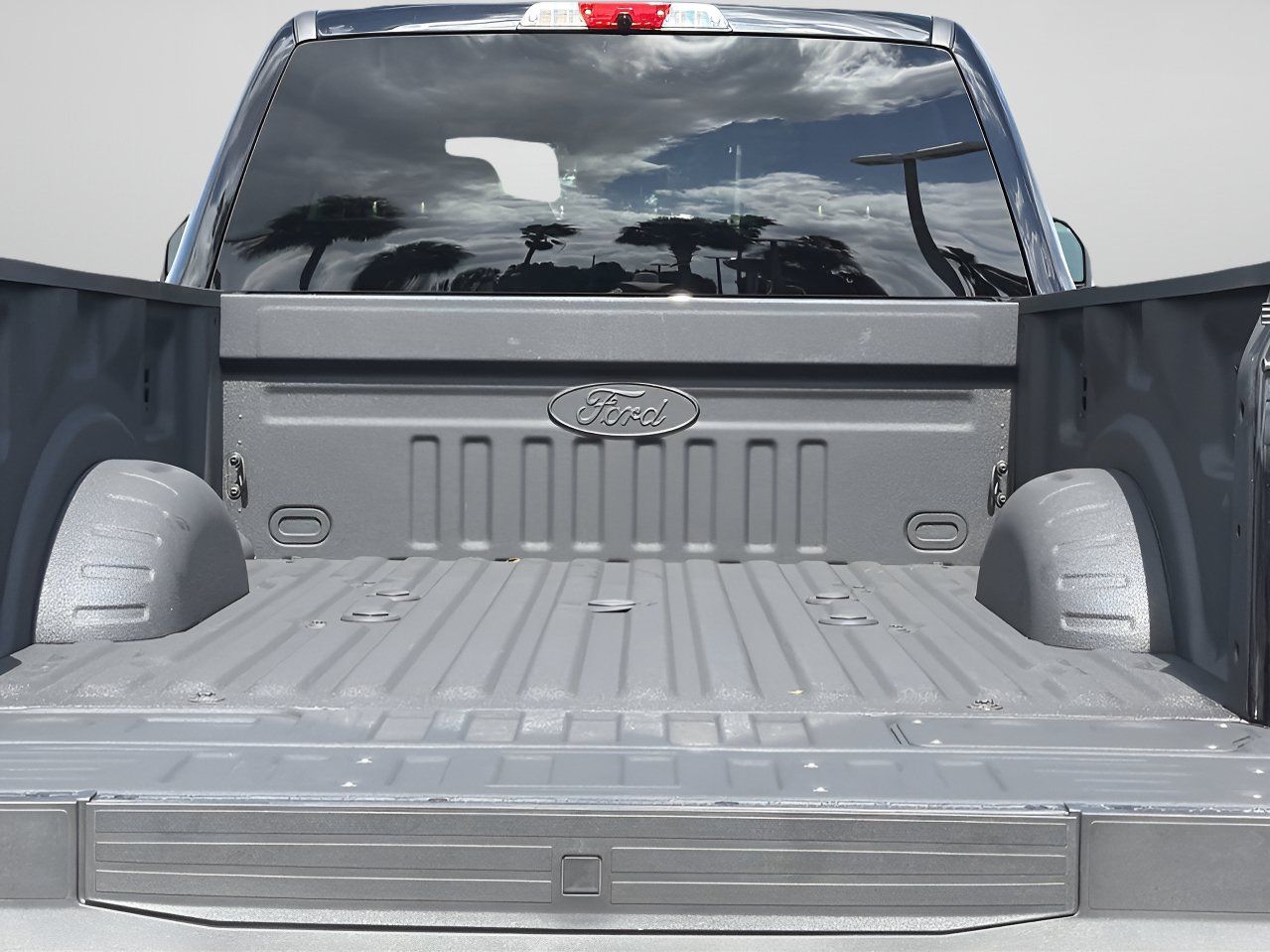 Used 2026 Ford F250 Lariat w/ Black Appearance Package AWD/4WD image 8