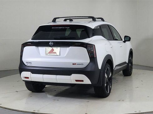 New 2026 Nissan Kicks SR w/ Cold Weather Package image 6