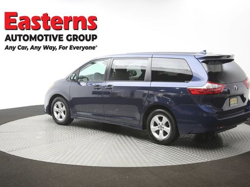 Used 2019 Toyota Sienna L FWD image 62