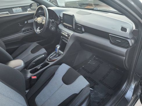Used 2019 Hyundai Veloster 2.0 FWD image 12