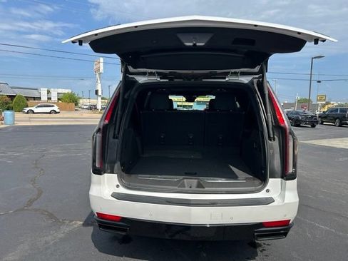 Certified 2023 Cadillac Escalade ESV Sport w/ LPO, ONYX Package AWD/4WD image 8