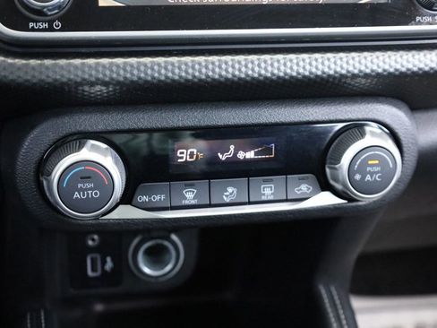 Used 2019 Nissan Kicks SV image 33