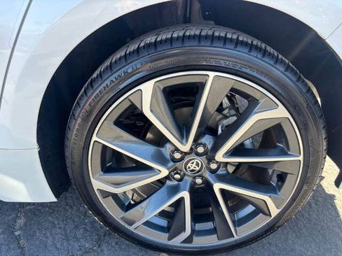 Used 2021 Toyota Corolla SE w/ Carpet Mat Package (TMS) FWD image 9