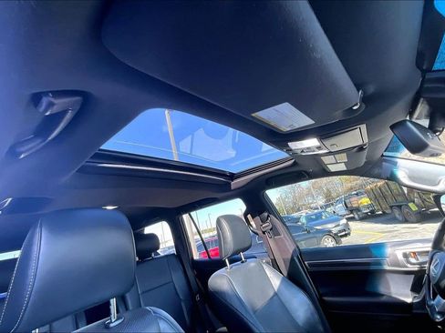 Used 2022 Lexus GX 460 Luxury w/ Sport Design Package image 27