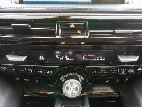 Used 2023 Acura MDX SH-AWD w/ Advance Package image 29