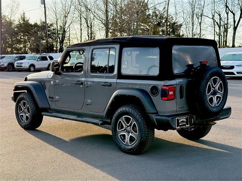Used 2021 Jeep Wrangler Unlimited Sport image 11