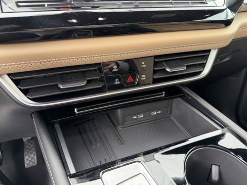 New 2026 Volkswagen Atlas Cross Sport SE AWD/4WD image 21