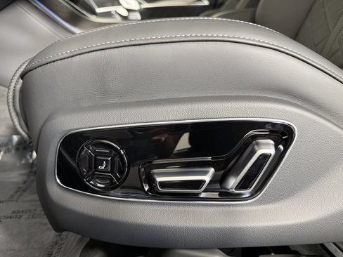 Used 2026 Audi S8 AWD/4WD image 52