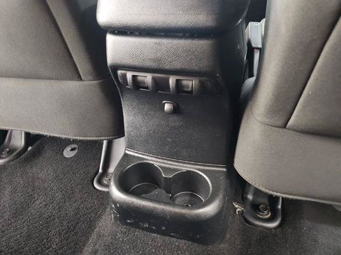 Used 2017 Jeep Wrangler Unlimited Sahara AWD/4WD image 34