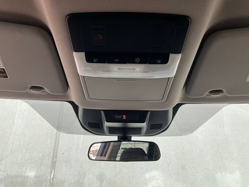 Used 2025 Nissan Rogue SV image 16