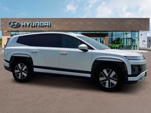 New 2026 Hyundai Ioniq 9 SEL image 18