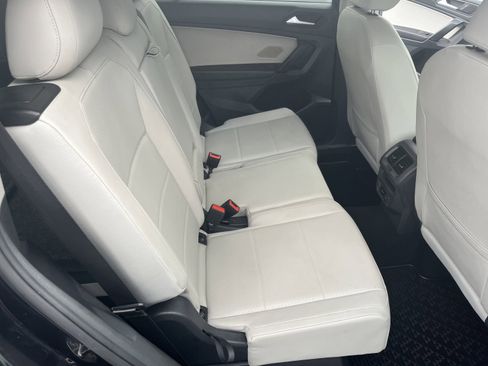 Used 2019 Volkswagen Tiguan SE w/ 3rd Row Seat Package image 14