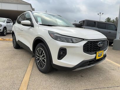 New 2025 Ford Escape SE