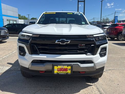 Used 2024 Chevrolet Colorado Z71 w/ Z71 Convenience Package 2 AWD/4WD image 3